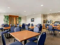Days Inn & Suites by Wyndham Thompson Hotels in Thompson