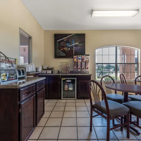 Super 8 by Wyndham Greenville