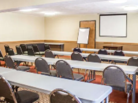 Quality Inn Hotels in Elyria
