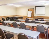 Quality Inn Hotels in Lorain
