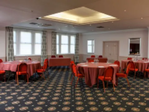 Best Western Balgeddie House Hotel グレンロセスのホテル