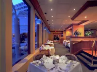 Washington Plaza Hotel - breakfast