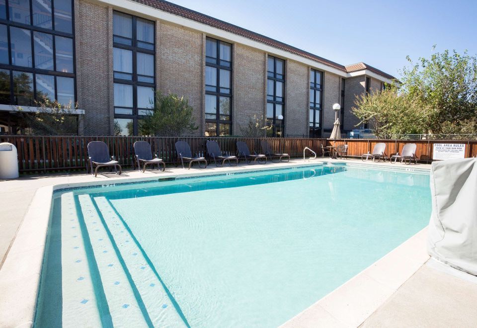 Drury Inn & Suites Austin NorthOver view