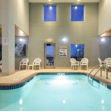 GrandStay Hotel & Suites Downtown Sheboygan