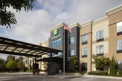 Holiday Inn Carlsbad - San Diego Các khách sạn gần South Carlsbad State Beach