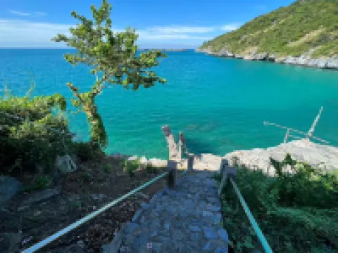 เกาะสีชังอันซีนรีสอร์ท โรงแรมในเกาะสีชัง