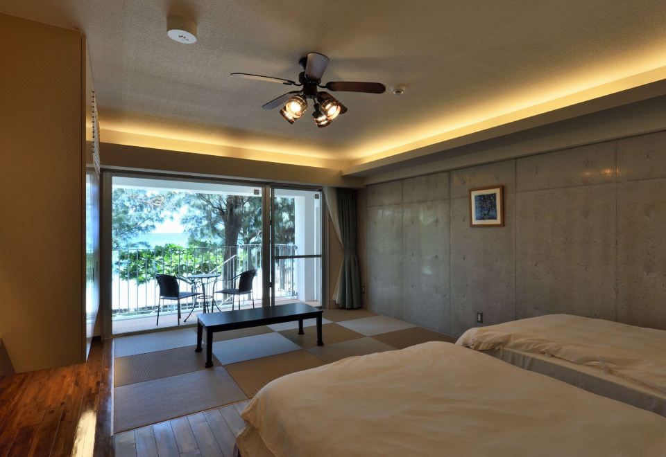 호텔 루이의 노을 지는 해변