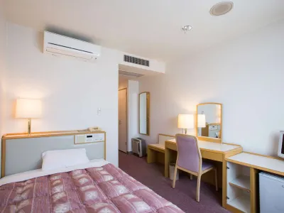 Extol Inn Saijo Ekimae Отели рядом со станцией JR Iyo-Saijo station