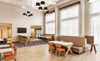 Hampton Inn & Suites Valparaiso