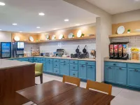 Country Inn & Suites by Radisson, Maumee - Toledo - breakfast