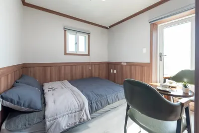 Seosan Island Pension Hotels near Beolcheon Auto Campground