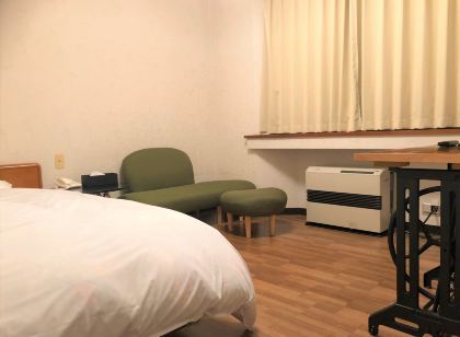 奥入瀬渓流温泉 灯と楓