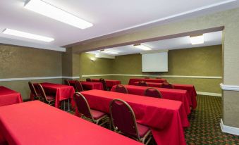 Ramada by Wyndham Altamonte Springs Near I-4