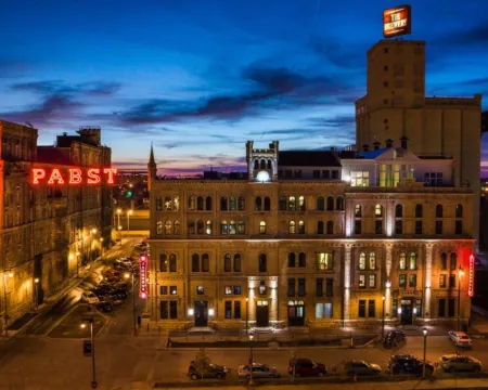 Brewhouse Inn and Suites Hotels in Milwaukee