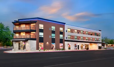 Gravity Haus Moab Hotels in Moab