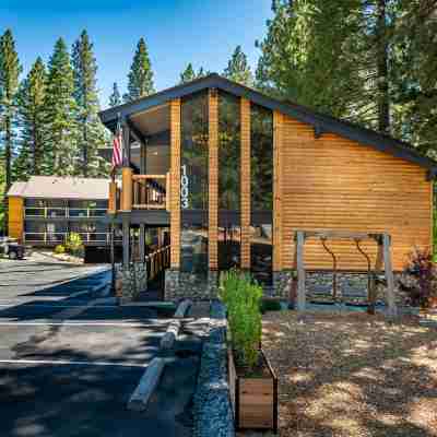 The Incline Lodge Hotel Exterior