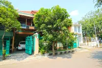 Hotel Shabine Rungkut Mitra RedDoorz