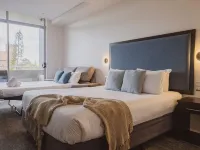 Mercure Centro Port Macquarie Hotels near Tacking Point Lighthouse