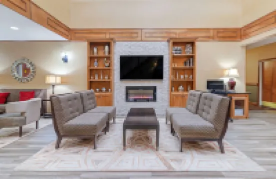 Best Western Plus Bradbury Inn  Suites