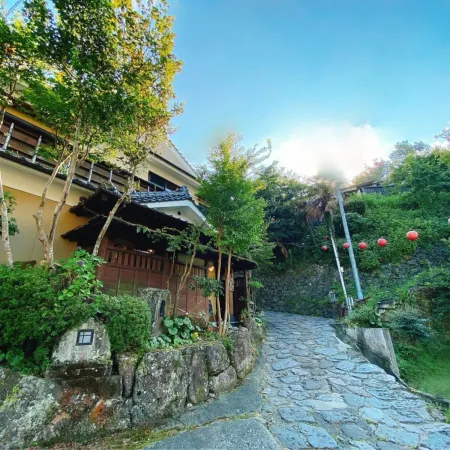 Hot Spring Inn Banya