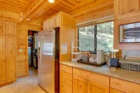 Westwood Lakefront Cabin w/ Hot Tub & Boat Dock! - Wifi