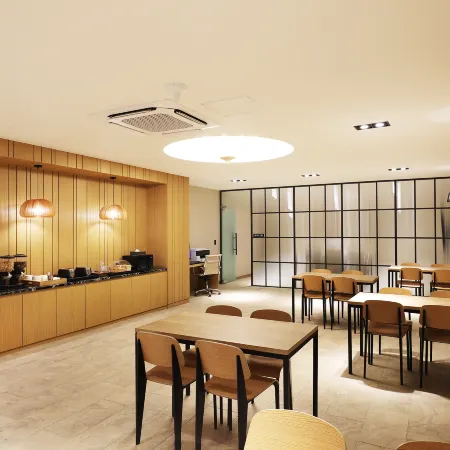 Mari Hotel