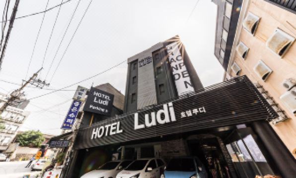 3. 호텔루디..