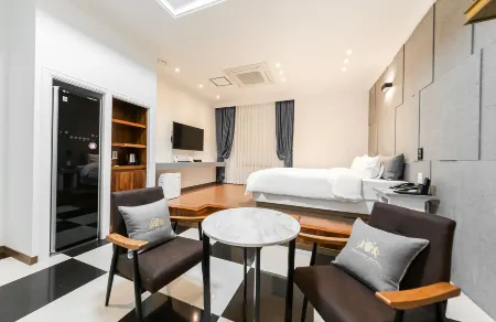 Noble Stay Hotel Отели в г. Кванджу