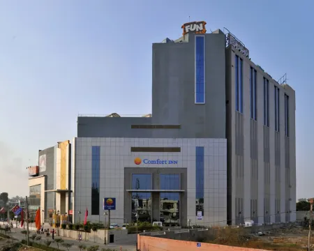 Comfort Inn Tulip Heights Hotels in Bathinda