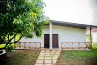 Mangozzz Magical World Hotels in Isambe