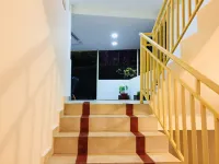 The Cliff Resort, Munnar