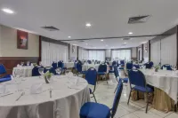 Iate Plaza Hotel - Aamiainen
