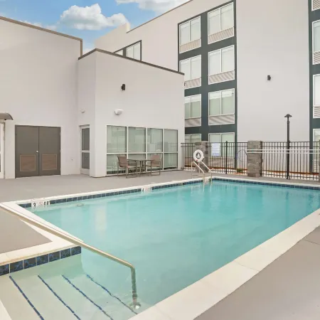 Best Western Plus Mobile Inn  Suites