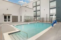 Best Western Plus Mobile Inn  Suites - Pools