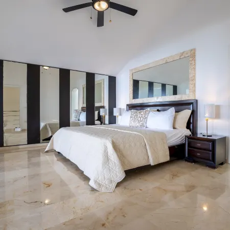 Beachfront 8Br Villa with Pool & Maid *Los Corales