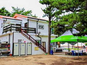 Taean Mongsanpo Beach Pension