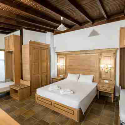 Greek Pride Seafront Hotel Rooms