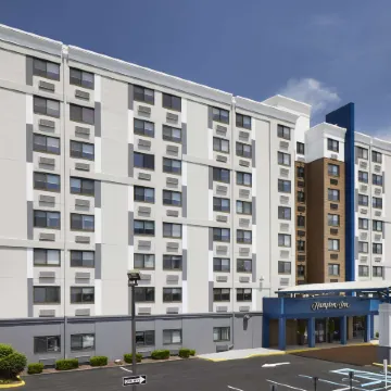 Hampton Inn by Hilton Newark Airport
