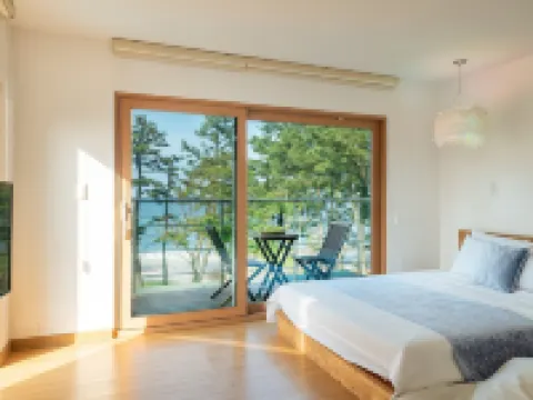 Uljin Sanpoli Pension Hotels in Uljin-gun