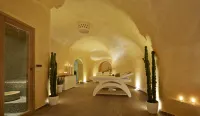 Gold Suites - Small Luxury Hotels of the World - spa