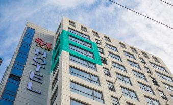 Shine Hotel
