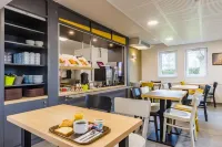 B B Hotel Tours Centre Commercial La Petite Arche Hotel - 2성급