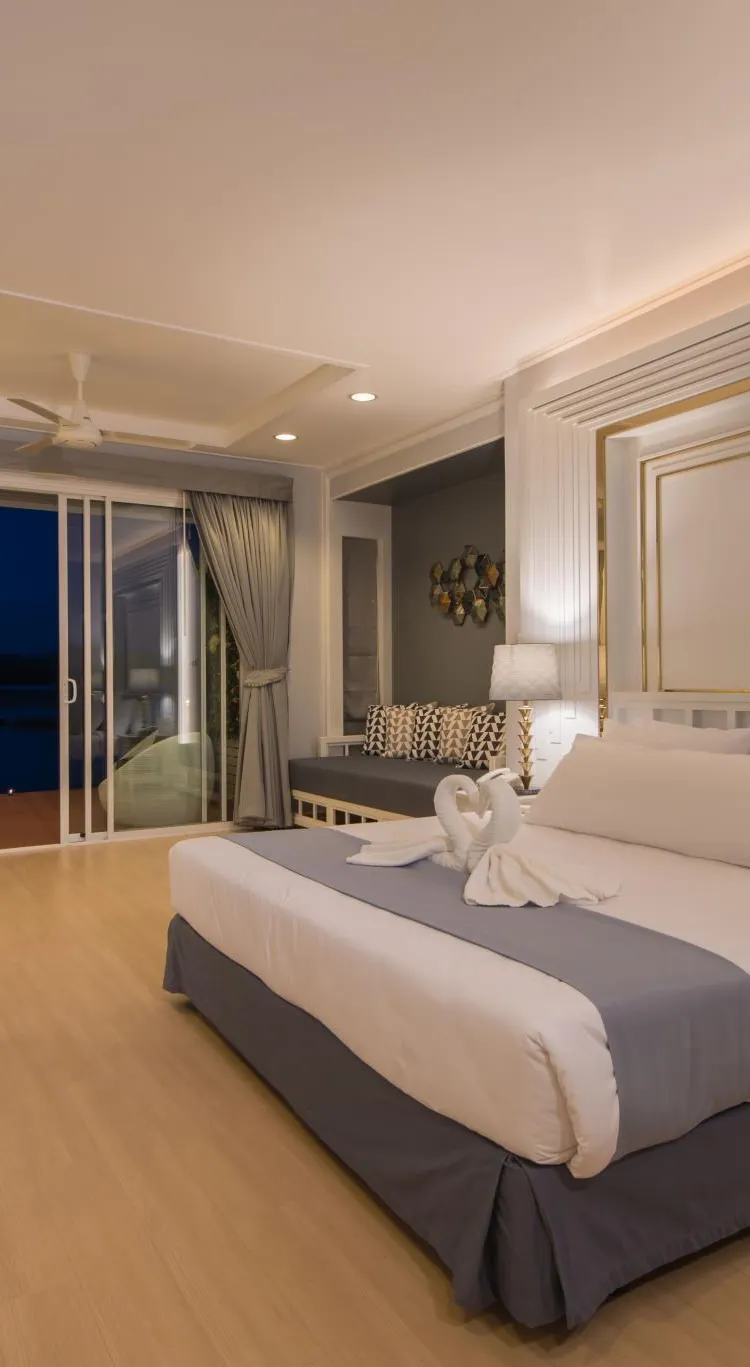 ห้องลักซ์ชัวรีเตียงคิงไซส์พร้อมอ่างจากุซซี่