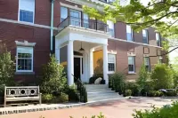 The Vanderbilt, Auberge Collection Hotels in 