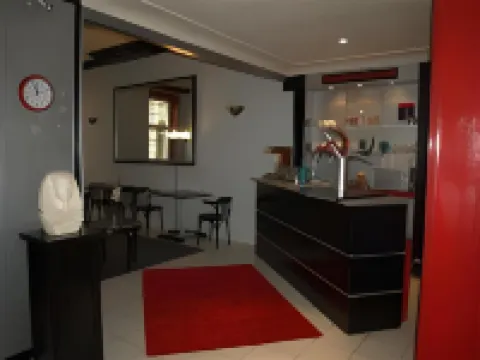 โฮเต็ล มอนท์แกรนด์