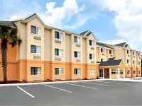 Microtel Inn & Suites by Wyndham Bushnell