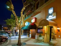 Brand Plaza Hotel Hotels in Glendale