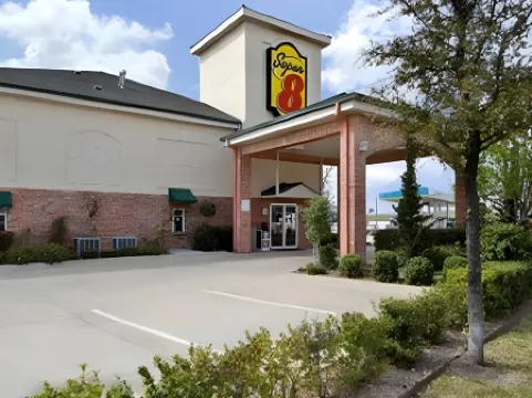 Super 8 by Wyndham Arlington Near at&T Stadium