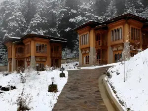 Popular Four-Star Hotels in Paro