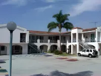 Crescent Inn